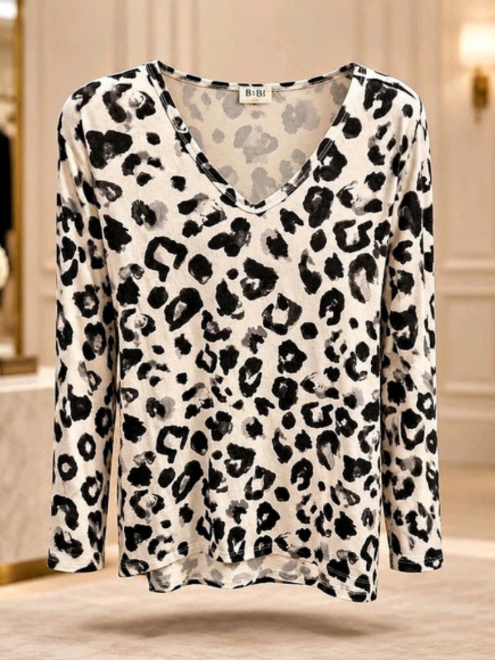 B.B.I Leopard Print Long Sleeve Top in White & Black Like New